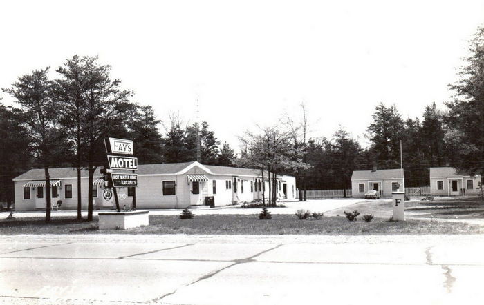 Fays Motel (Grayling Extended Stay) - Vintage Postcard